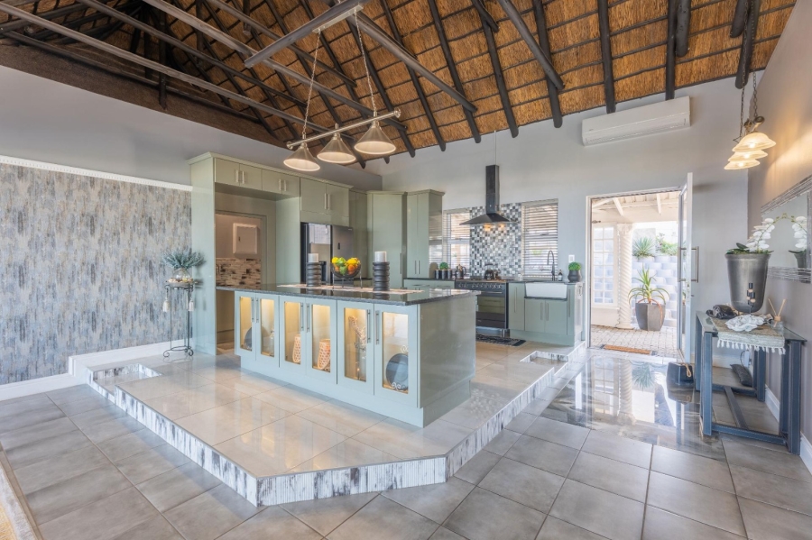 4 Bedroom Property for Sale in Cannon Rocks Eastern Cape